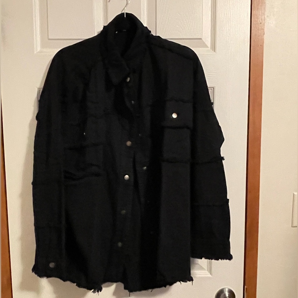 Elan Black Utility Jacket with White Slogan - Picture 5 of 6